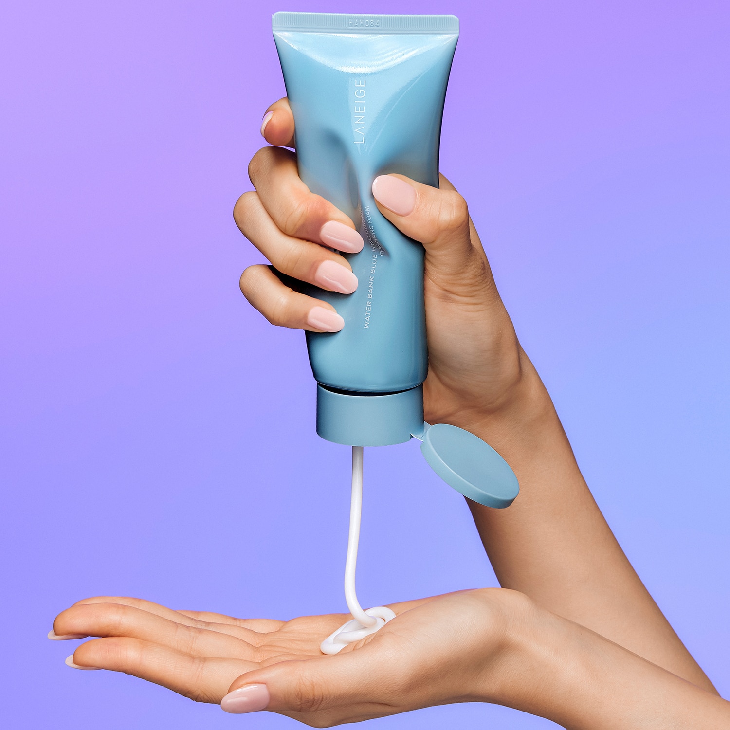 WATER BANK BLUE HYALURONIC CLEANSER (ESPUMA LIMPIADORA FACIAL)